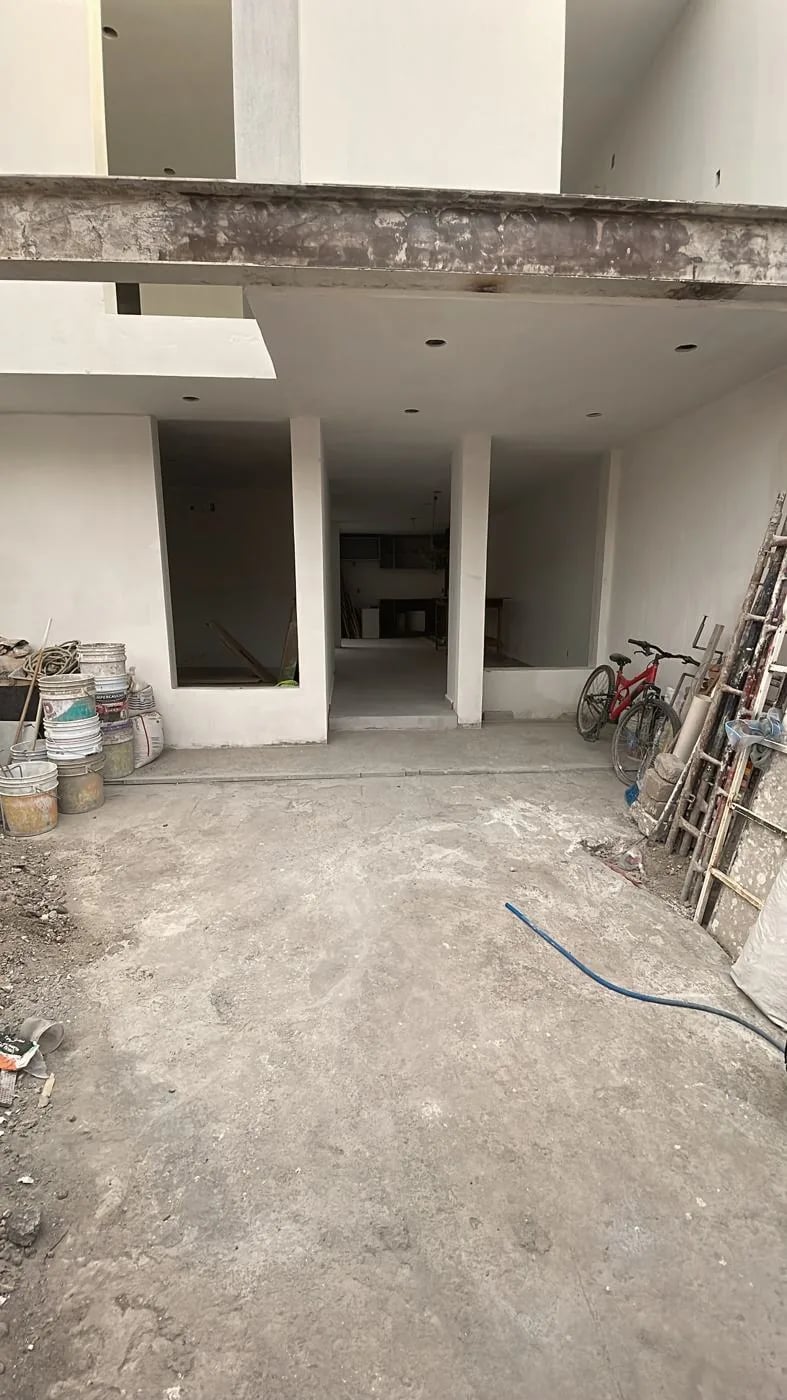 Fachada del segundo piso en obra gris, Casa Guadalupe, Zapopan
