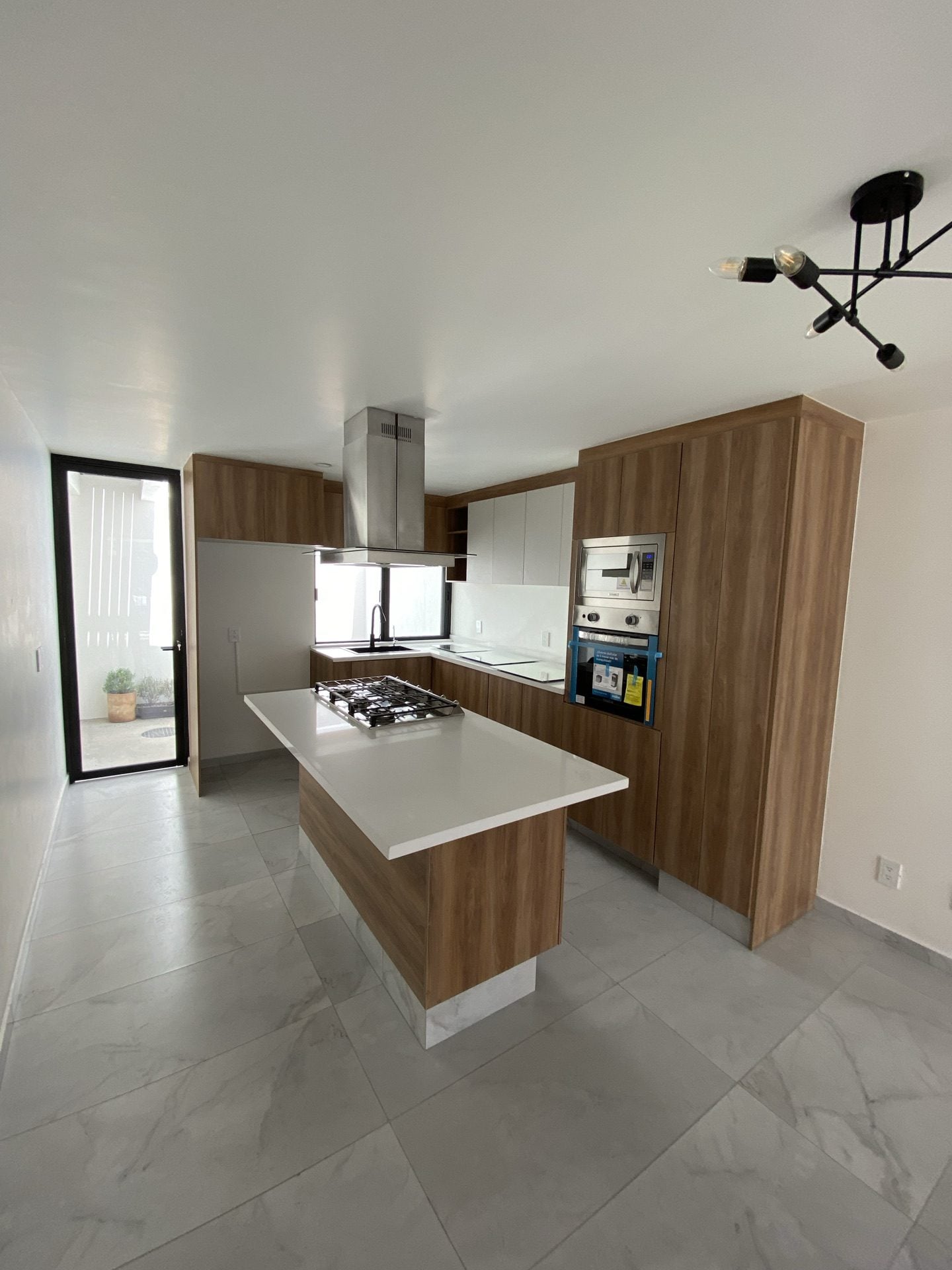 Chapalita Inn 1, cocina con isla