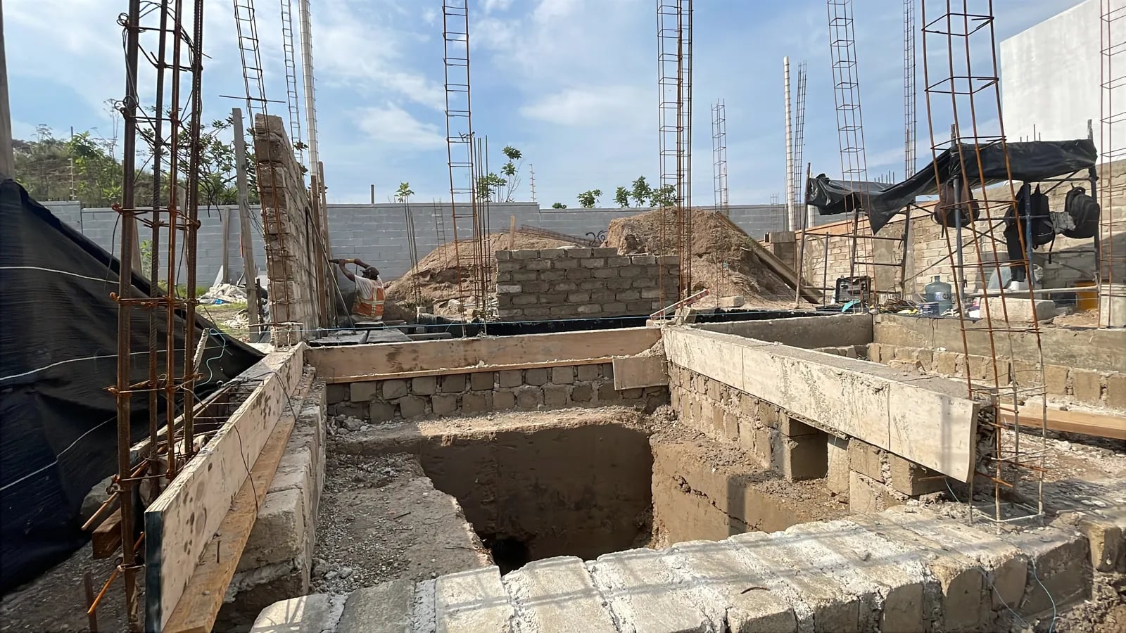 Cimentación de la casa nueva de Mayma Construcciones en Valle Imperial 26, Zapopan.