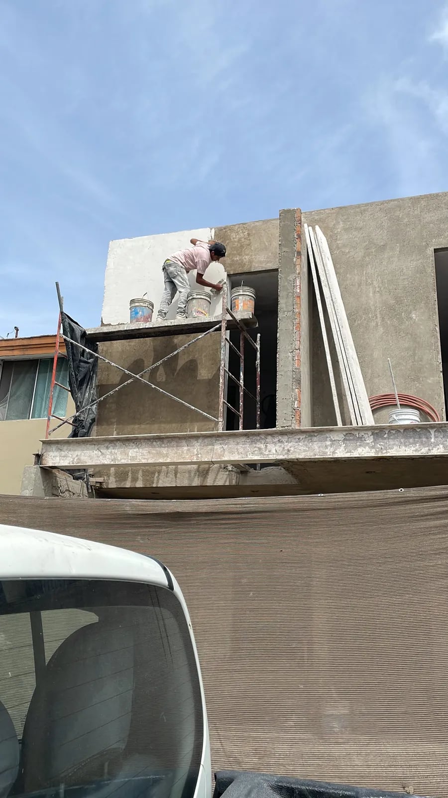 Fachada segundo piso en obra gris, Casa Guadalupe Zapopan